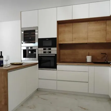 Apartment Patrik Makarska With Saltwater Pool Apartment *