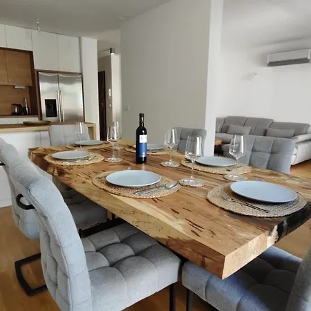 Apartment Patrik Makarska With Saltwater Pool * Makarska