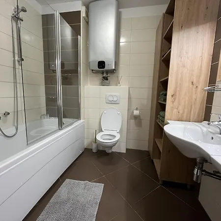 Apartment Patrik Makarska With Saltwater Pool Apartment