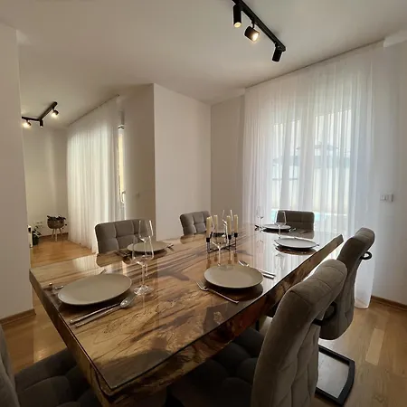 Apartment Patrik Makarska With Saltwater Pool *