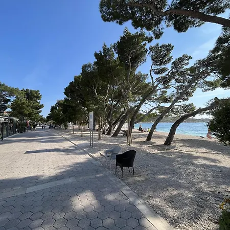 Apartment Patrik Makarska With Saltwater Pool